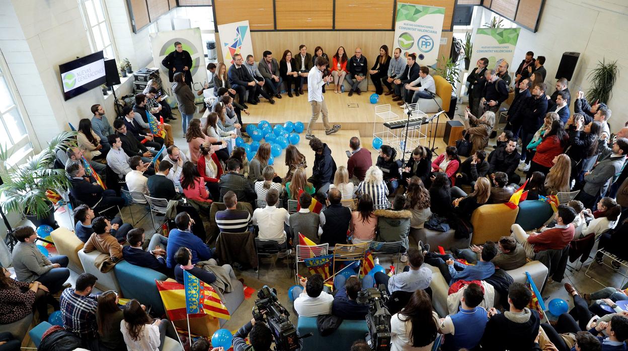Imagen de un acto organizado por Nuevas Generaciones del PP este lunes en Valencia