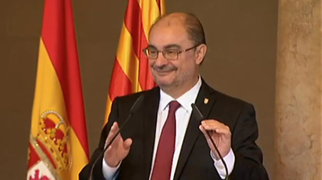 Javier Lambán, durante su intervención en el acto institucional de San Jorge