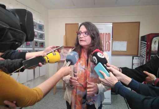 Imagen de la candidata de Compromís a la Presidencia de la Generalitat, Mónica Oltra, tomada este martes