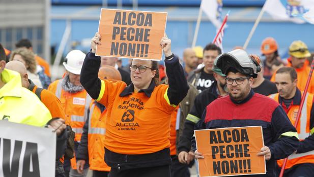 El Gobierno central pone en jaque el futuro de Alcoa a dos días del 28-A