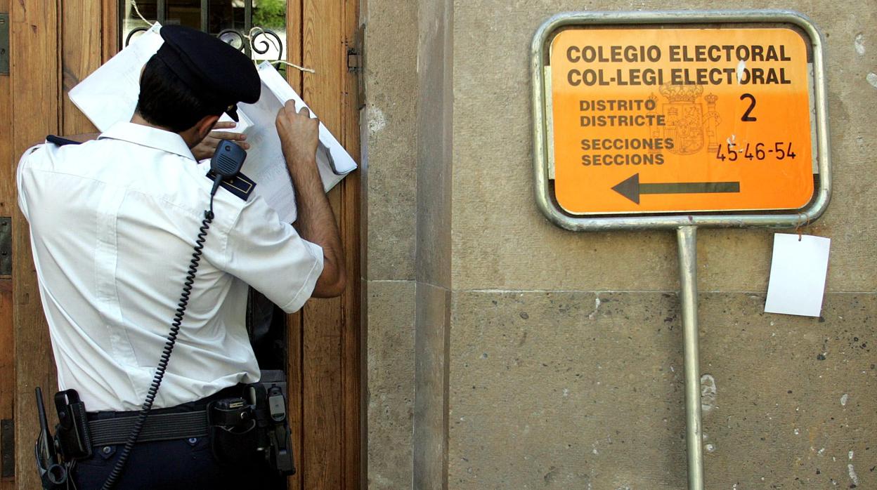 Imagen de un colegio electoral de Valencia