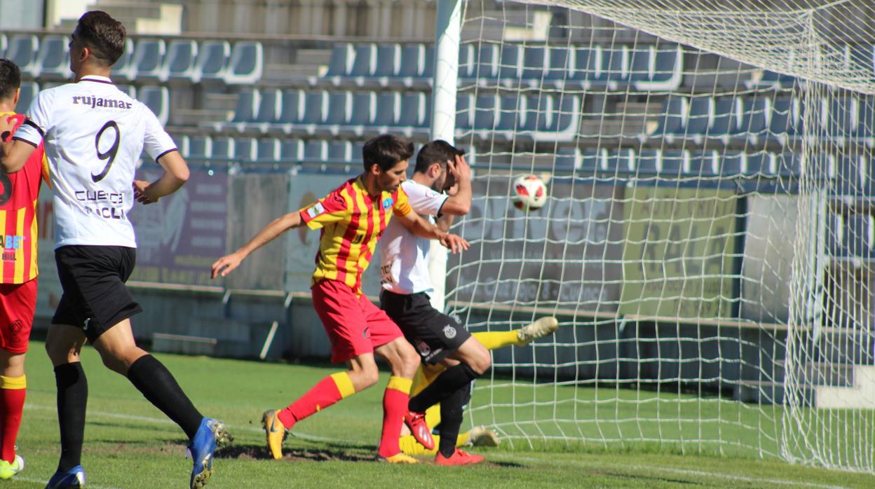 El Conquense falla un gol cantado ante el Lleida