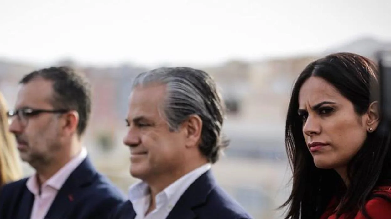 Mariano Cejas, Marcos de Quinto y Vidina Espino en un acto por las elecciones generales