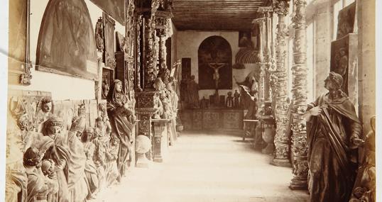 Obras acumuladas en el Palacio Santa Cruz de Valladolid, priemra sede del museo