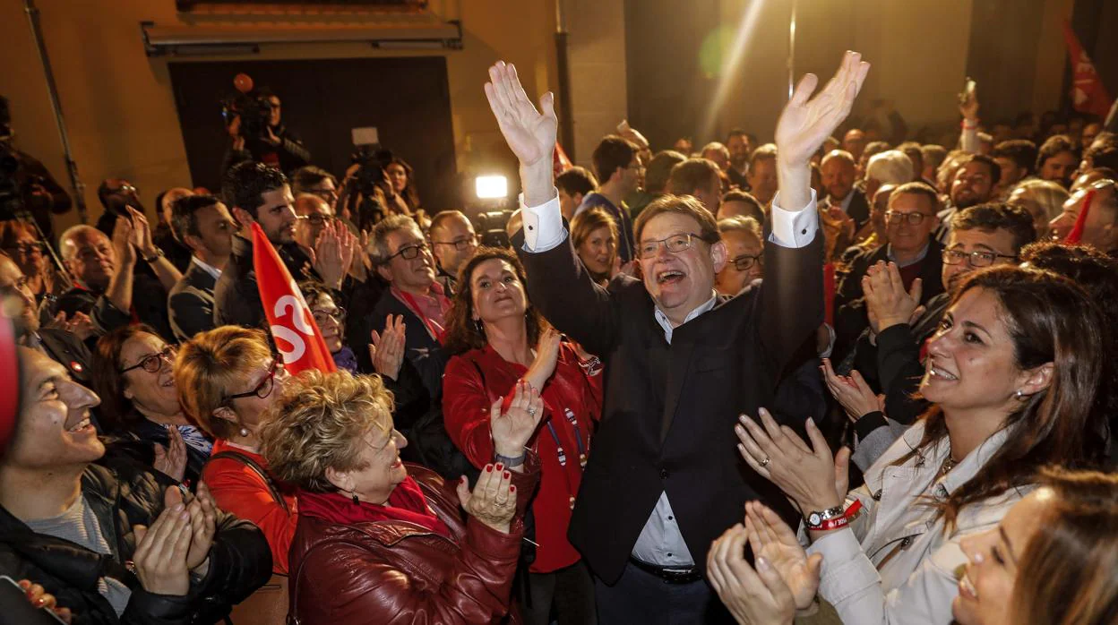 Celebración de Puig con el PSPV-PSOE de los resultados de las elecciones autonómicas valencianas 2019