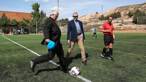 Gran éxito en el partido de fútbol entre sacerdotes y guardias civiles