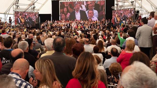 El motor de Bravo de Laguna con «Juntos por Gran Canaria» coge forma: 2.000 personas en primer mitin