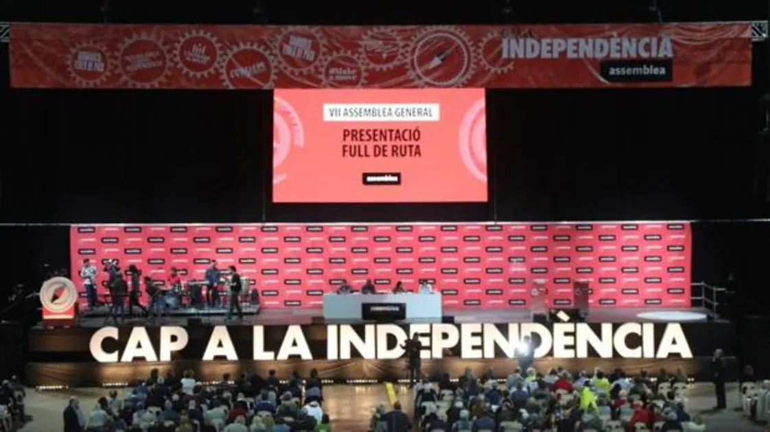 Escenario de la asamblea de la ANC en Tarragona