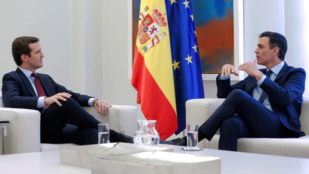 Sigue en vídeo la comparecencia de Pablo Casado tras su reunión con Pedro Sánchez en La Moncloa