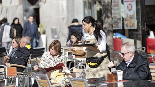 El paro baja en 5.254 personas en abril en la Comunidad Valenciana hasta los 365.141 desempleados