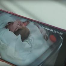 Imagen del bebé en tiempo real captada por la cámara