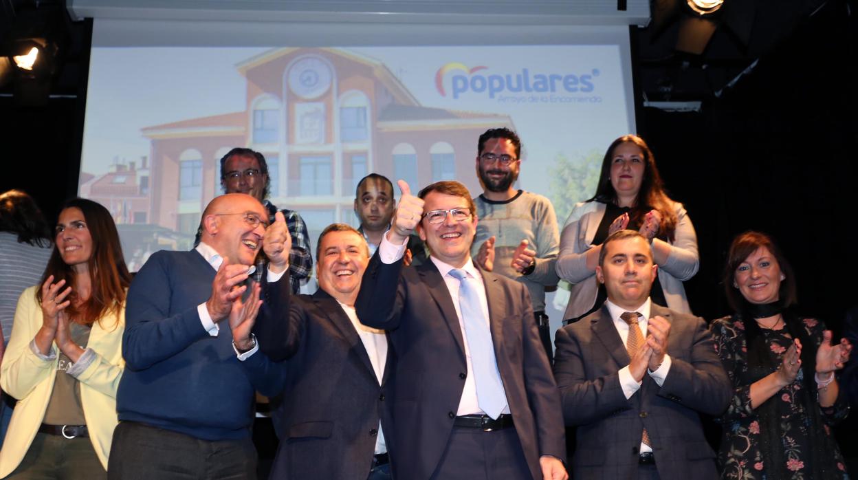 Carnero, Barrio y Mañueco, junto a los candidatos del PP en Arroyo de la Encomienda (Valladolid )