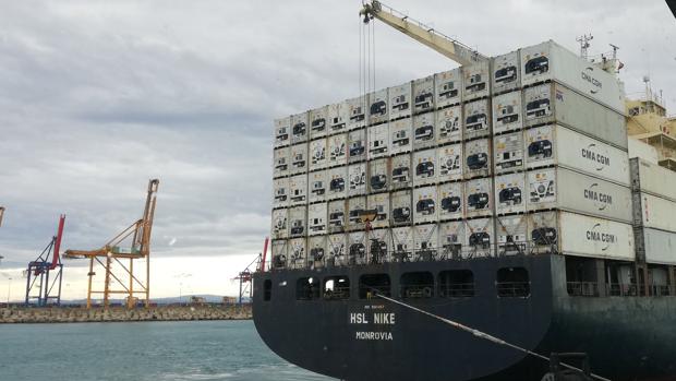 El puerto de Valencia agranda su brecha respecto al de Barcelona con una inversión de 1.200 millones