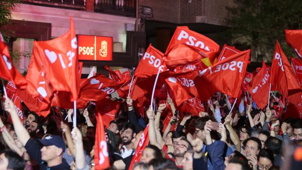 El CIS anticipa una victoria del PSOE en todas las comunidades menos Cantabria y Navarra