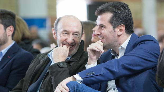 PSOE y Cs suspenden sus actos de campaña por el fallecimiento de Rubalcaba