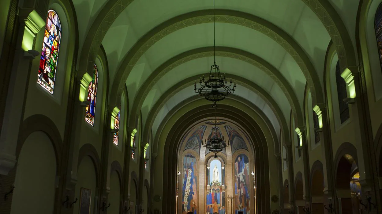 Interior de la Parroquia Virgen Peregrina de Fátima