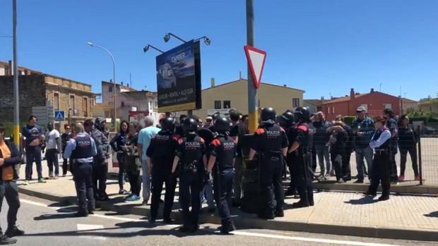 Una pelea en Gerona por la retirada de lazos amarillos acaba con varios heridos