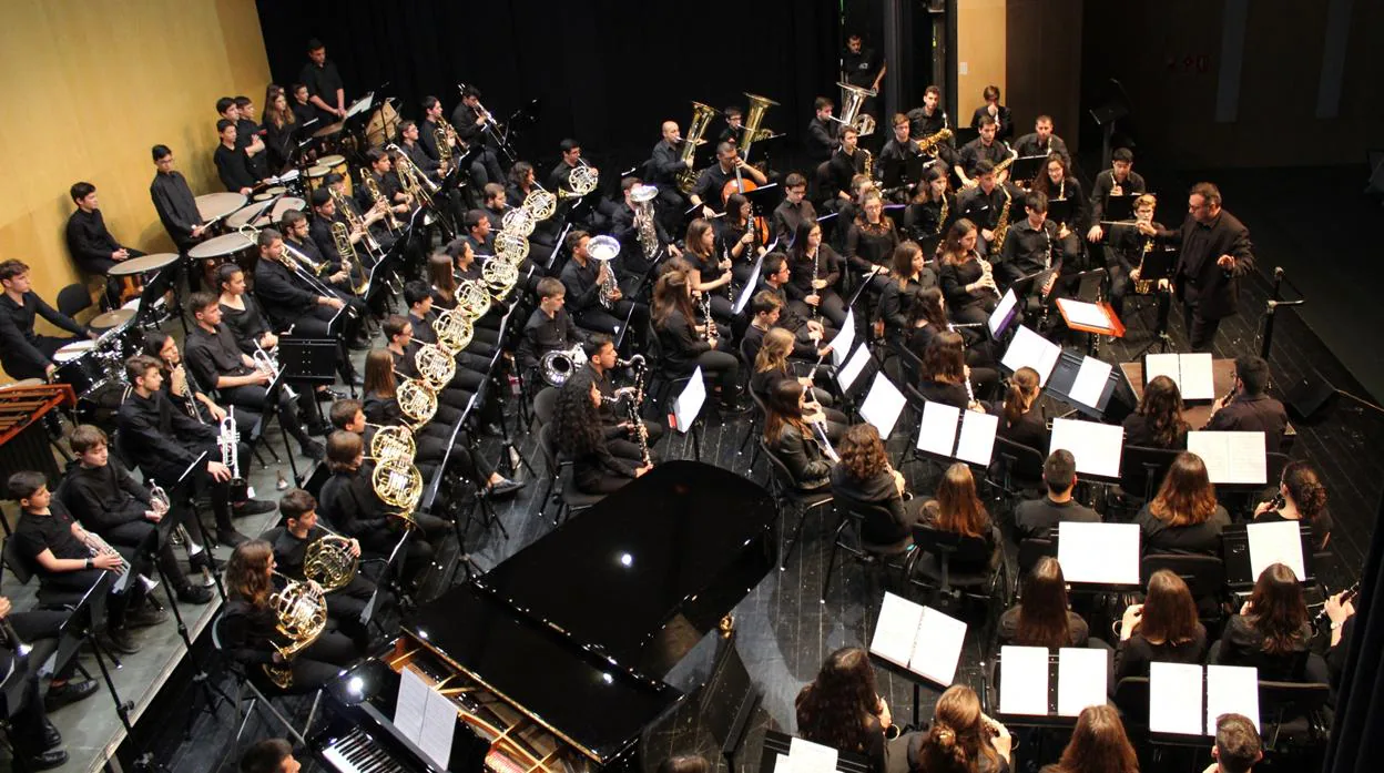 Jóvenes músicos en un concierto ofrecido en el Auditori Teulada Moraira
