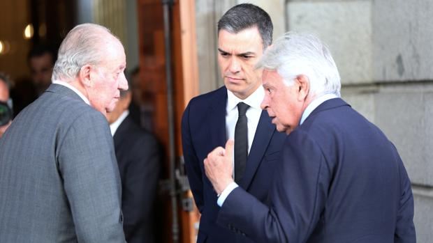 Felipe González pide a Pedro Sánchez que «vuelva a integrar» a los «rubalcabistas» apartados