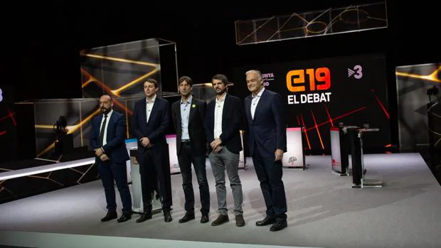 TV3 y Catalunya Ràdio ven una «injerencia» que la JEC vetara a los políticos presos y fugados en el debate