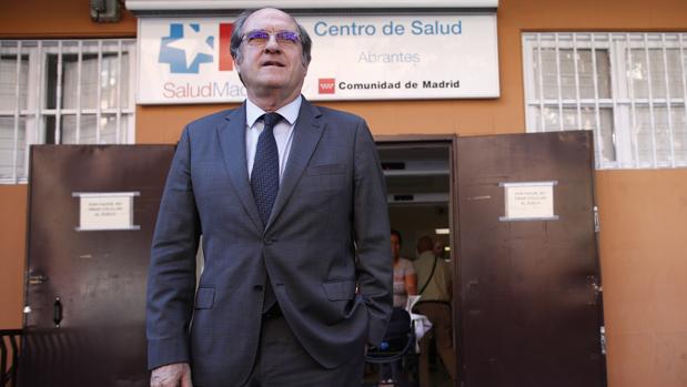 Gabilondo quiere construir 30 nuevos centros de salud y reforzar el presupuesto en atención primaria