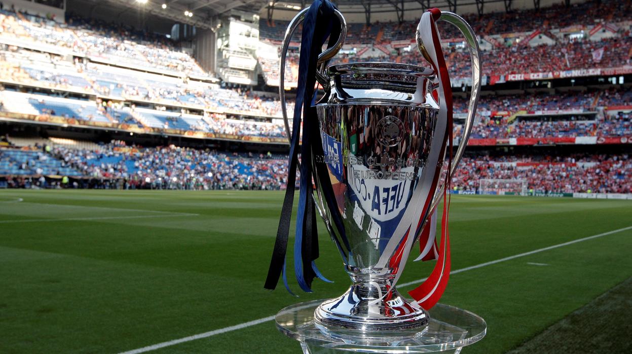 El trofeo de la Champions League que alzará el 1 de junio el Liverpool o el Tottenham