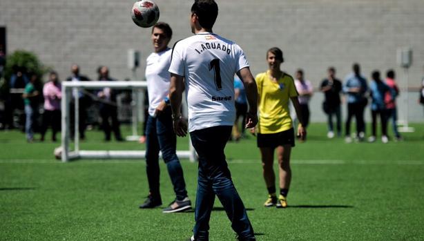 Pachanga de Rivera y Aguado contra las jugadoras del Club Madrid