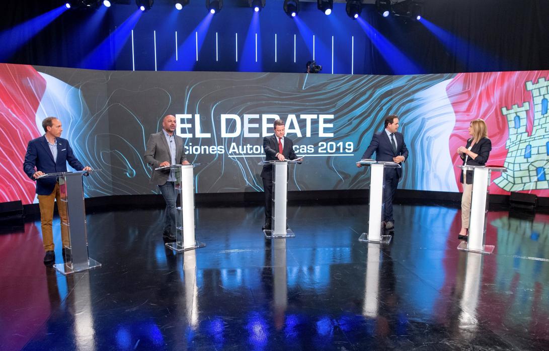 Los cinco candidatos en el plató durante el debate