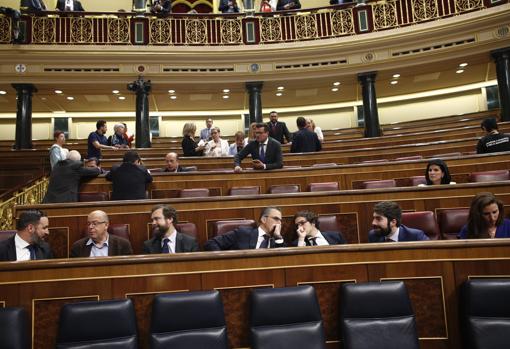 Vox le roba el sitio al PSOE y otras anécdotas de la constitución del Congreso