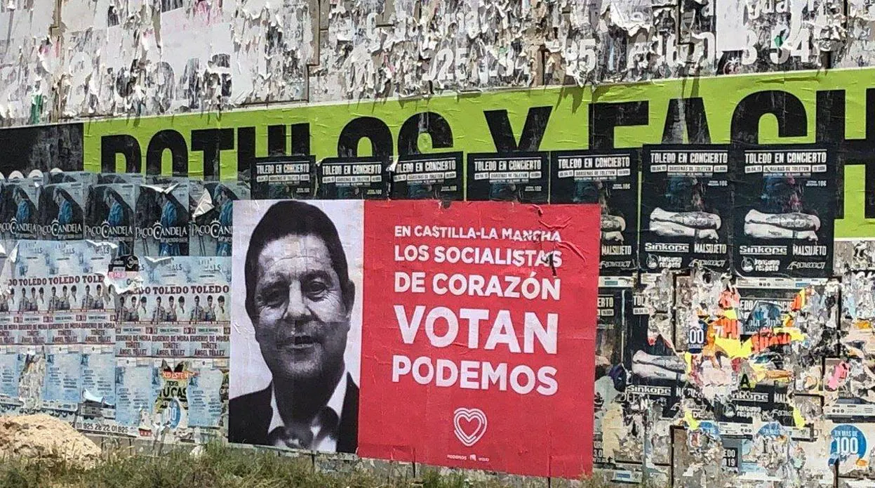 Cartel distribuido por Podemos