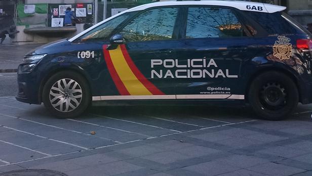 Detenido un hombre de 77 años por masturbarse en la ventana de su casa frente a un colegio en Salamanca