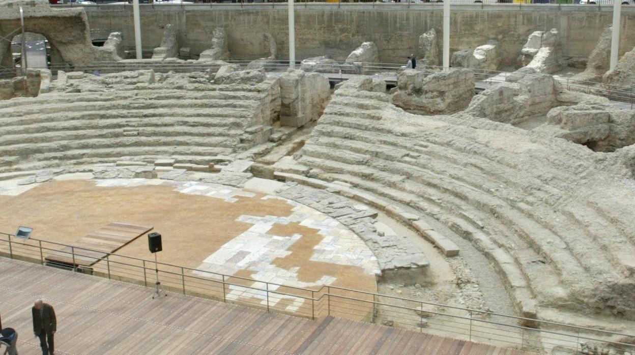 El casco urbano de Zaragoza cuenta con importantes muestras del urbanismo y la arquitectura romanas. En la imagen, el teatro de Cesaraugusta