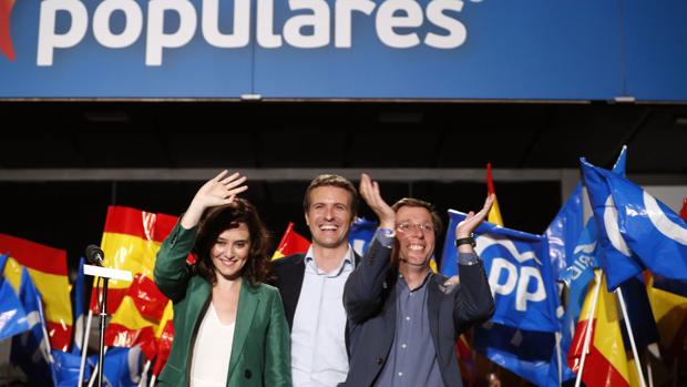 Casado celebra los resultados en Madrid: «El PP ya ha iniciado la remontada. Hemos vuelto»