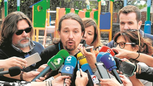 El cataclismo de Podemos frena su entrada en el Gobierno de Sánchez