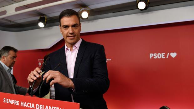 Las derrotas en Madrid empañan la victoria socialista y Sánchez mira a Cs para salvar Aragón