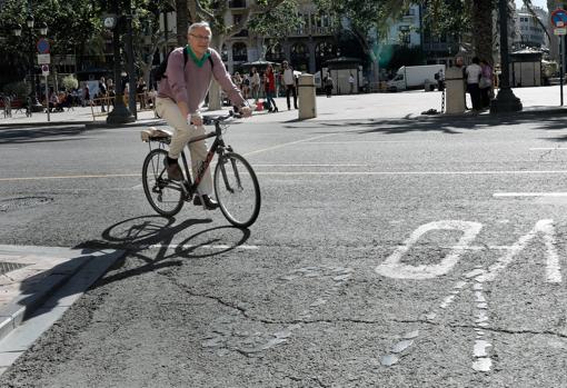 Imagen de Joan Ribó tomada este lunes a su llegada al Ayuntamiento de Valencia