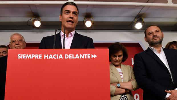 El PSOE plantea «algunos acuerdos» a Cs para que Vox no tenga fuerza y ofrece no pactar con Bildu en Navarra