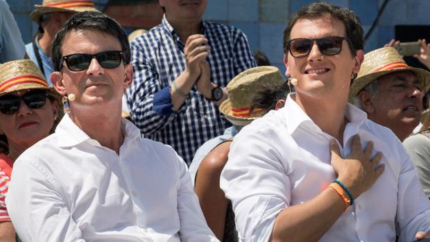 Ciudadanos arma un «órgano paritario» para tutelar los pactos de Manuel Valls en Barcelona