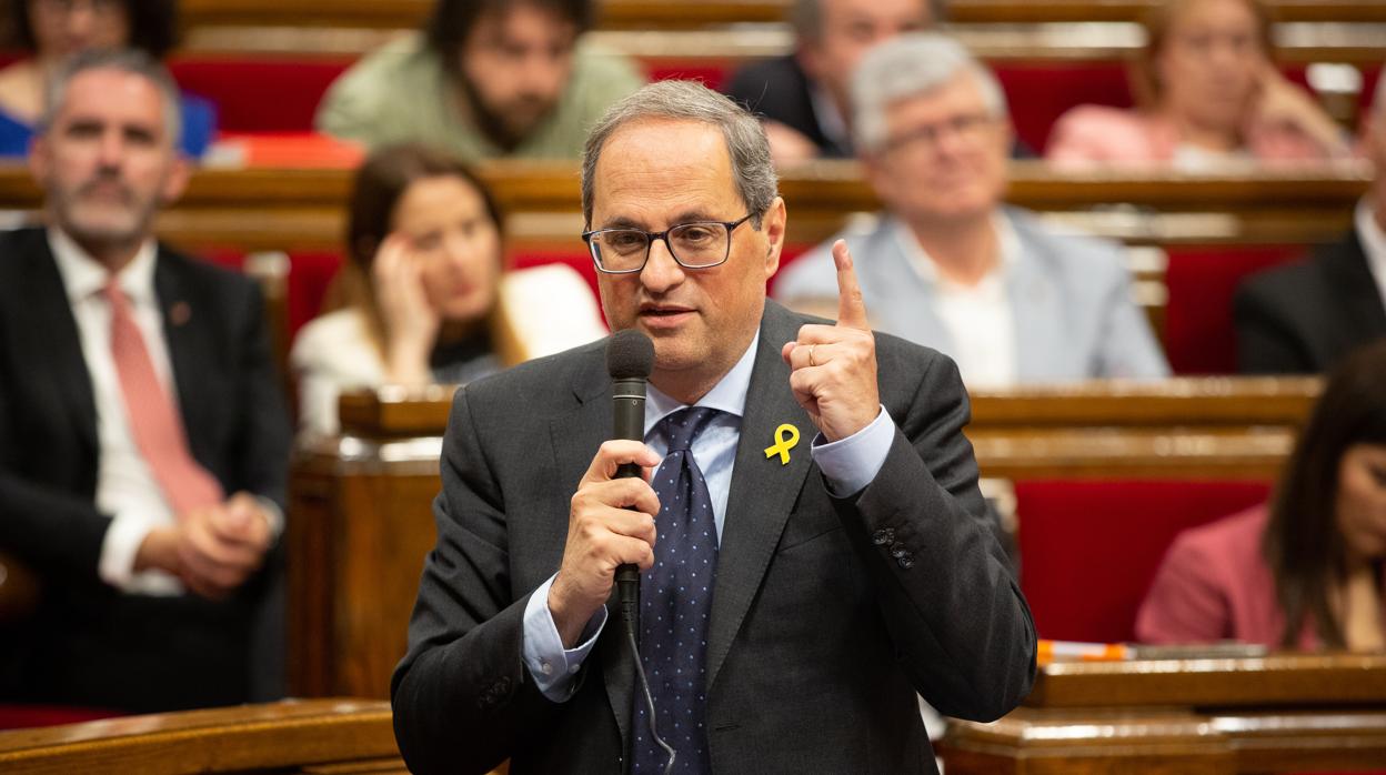 El presidente de la Generalitat, Quim Torra, en el pleno del Parlament de este miércoles