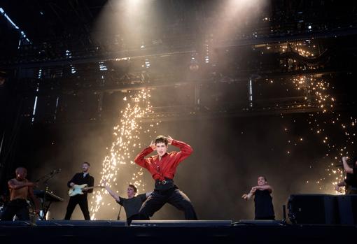 Detalle de la actuación de Christine & The Queens