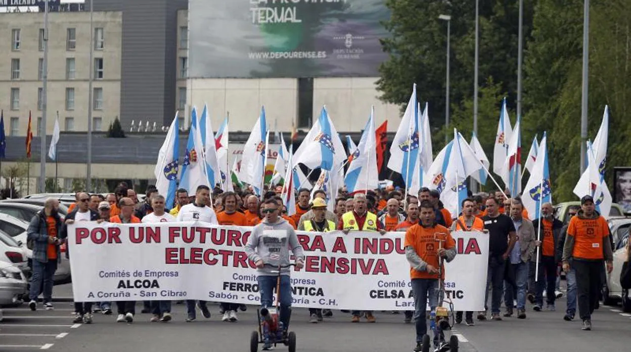 Manifestación de los trabajadores de las industrias electrointensivas en Santiago