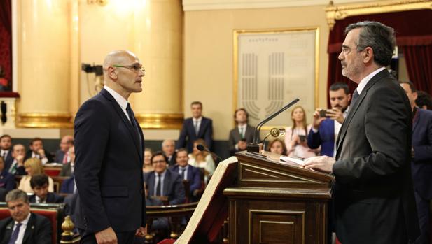 ERC salva su grupo en el Senado sin Romeva gracias a los senadores de Bildu