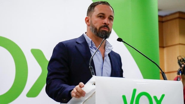 Abascal ofrece apoyar un «pacto global» con Cs para que gobiernen Villacís y Aguado