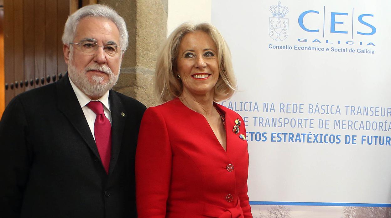 Porro, junto a Miguel Santalices, durante la presentación de la memoria del CES el pasado febrero