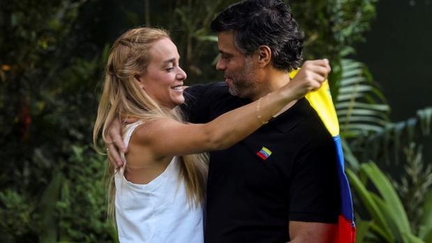 Lilian Tintori y su hija llegan a Madrid tras dejar la Embajada de España en Caracas