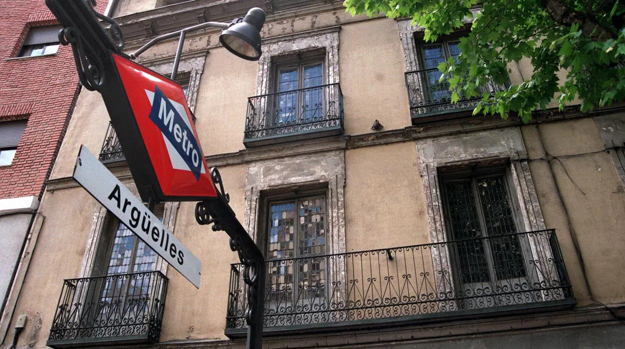 Estación de Metro de Argüelles, una de las afectadas por las obras