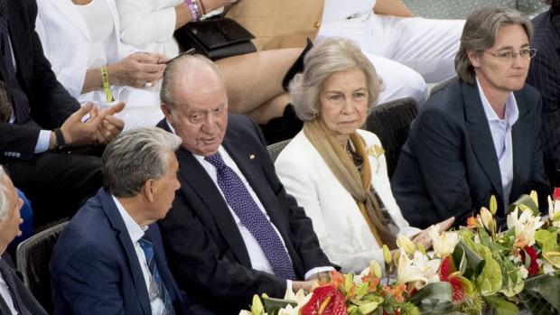 Ni el Rey Don Juan Carlos ni la Reina Doña Sofía son eméritos