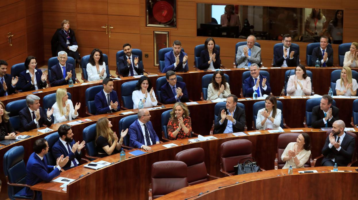 El Parlamento regional aplaude la elección de Juan Trinidad como presidente de la Asamblea