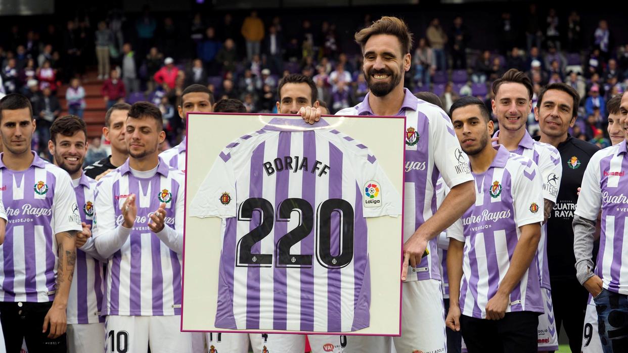 Borja Fernández, presunto implicado en el caso «Oikos», durante su despedida como futbolista en Zorrilla