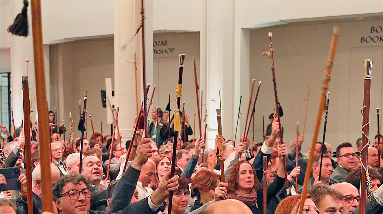 Alcaldes independentistas en un acto en Bélgica